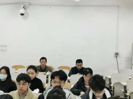 校领导听课现场一